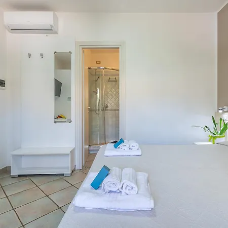 Simius Bay Bed & Breakfast *